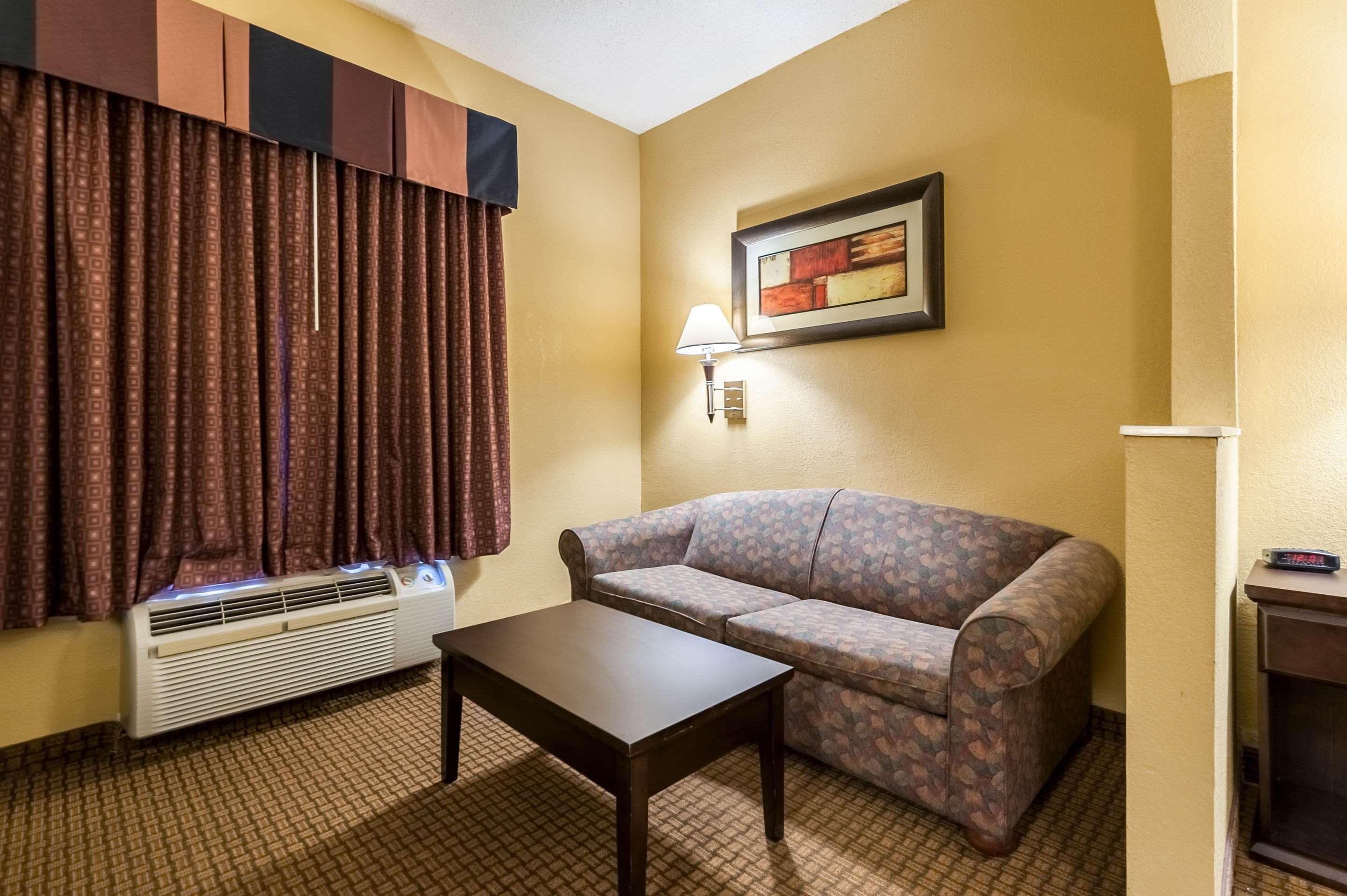 Quality Inn & Suites Lafayette Exteriör bild