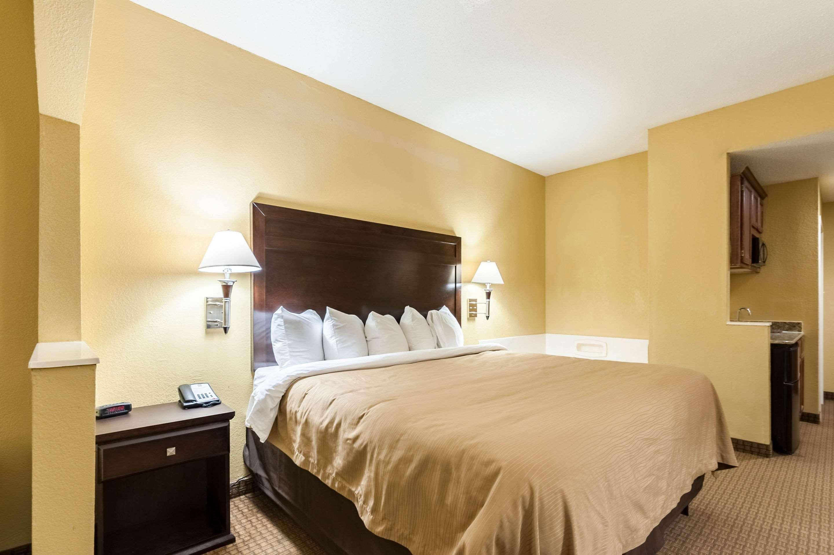 Quality Inn & Suites Lafayette Exteriör bild