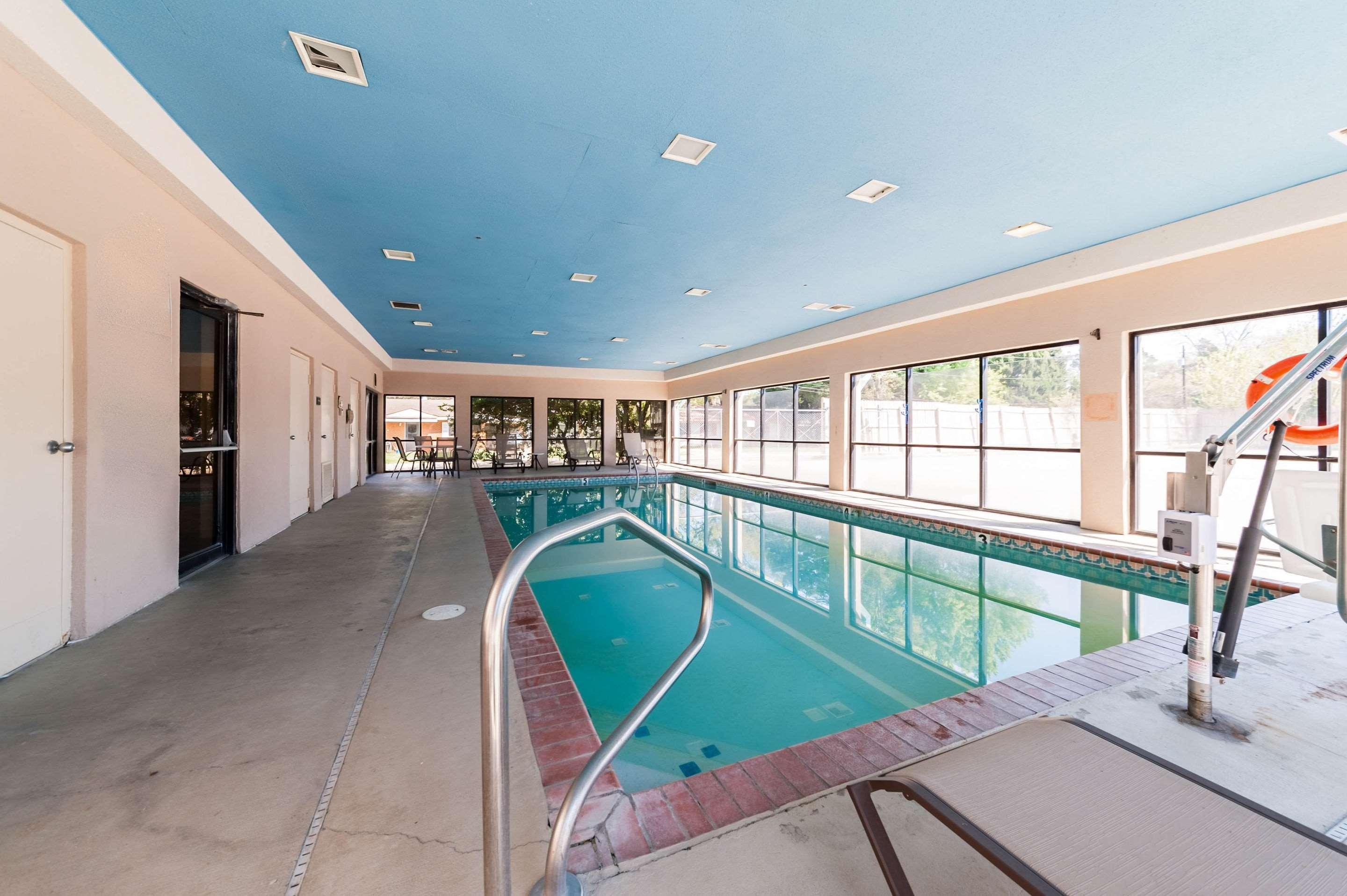Quality Inn & Suites Lafayette Exteriör bild