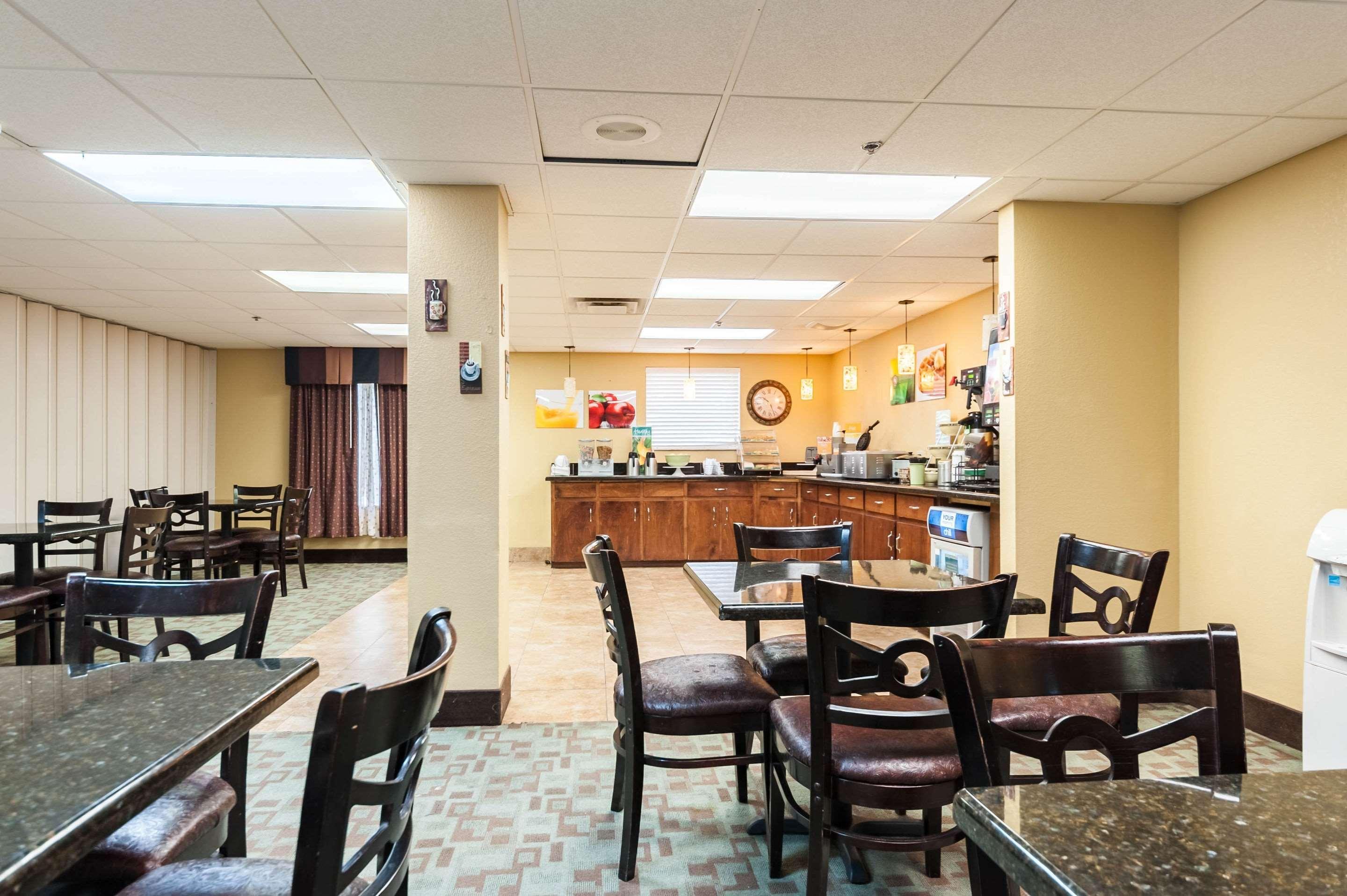 Quality Inn & Suites Lafayette Exteriör bild