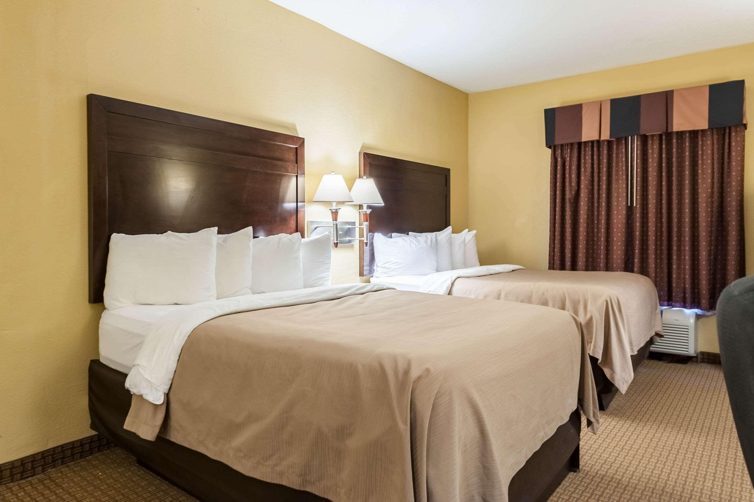 Quality Inn & Suites Lafayette Exteriör bild