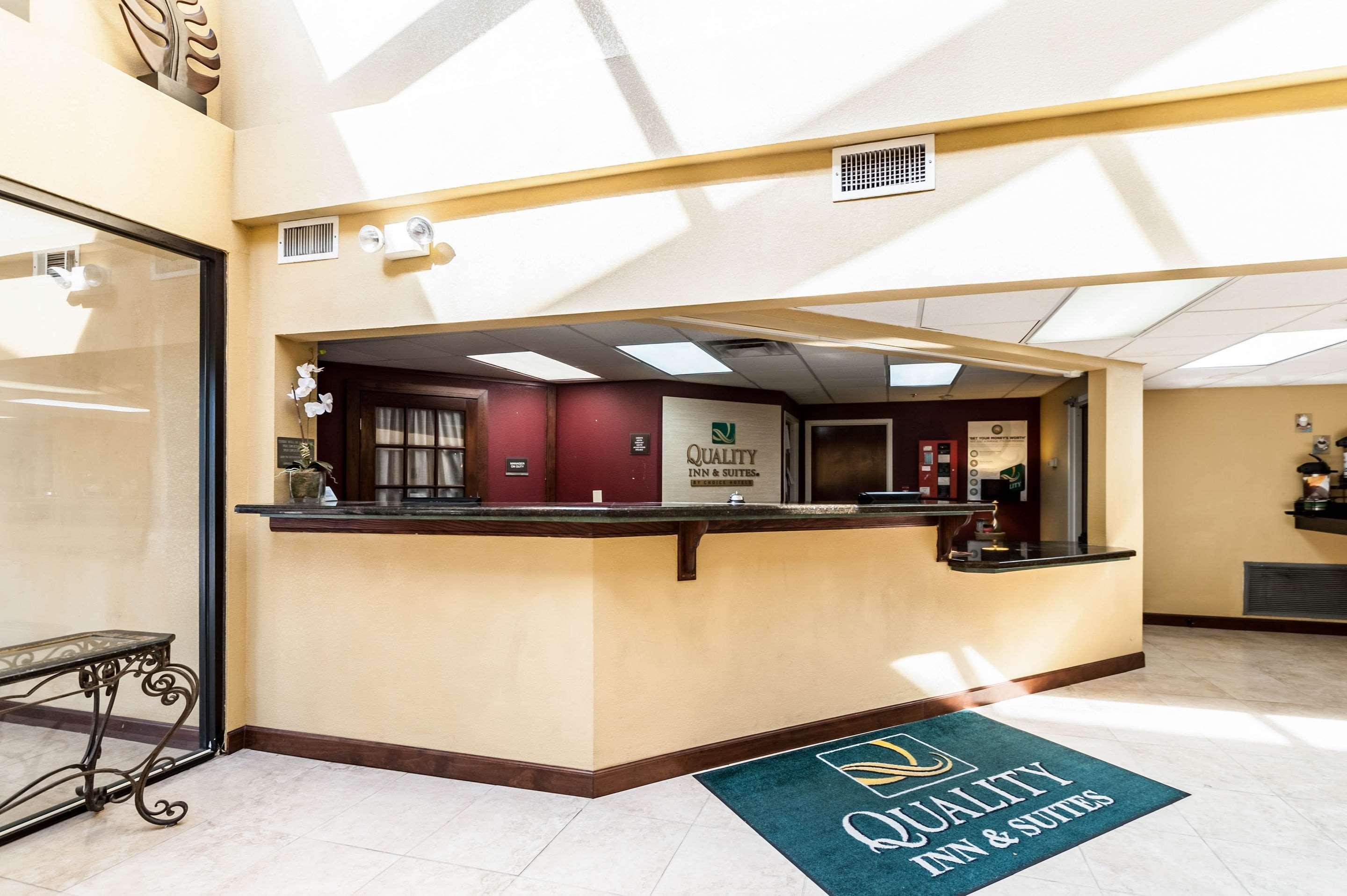 Quality Inn & Suites Lafayette Exteriör bild
