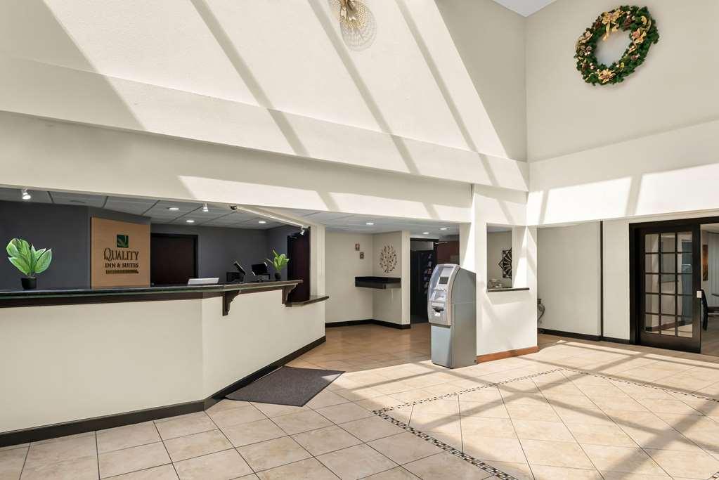 Quality Inn & Suites Lafayette Inreriör bild