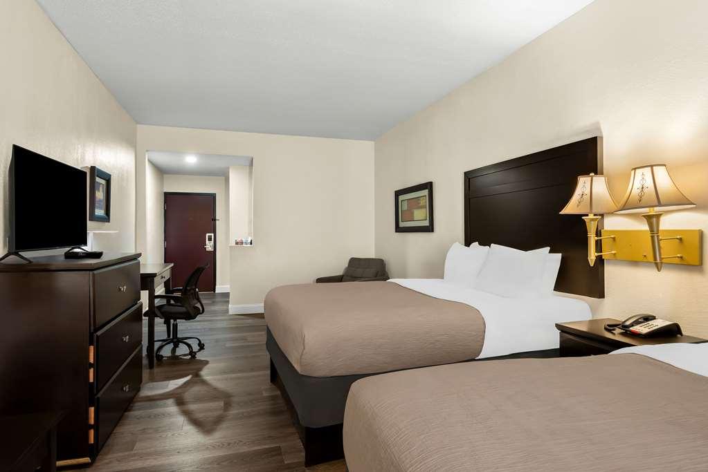 Quality Inn & Suites Lafayette Rum bild
