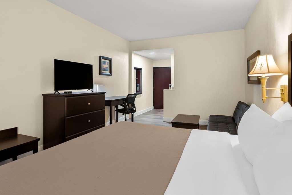 Quality Inn & Suites Lafayette Rum bild